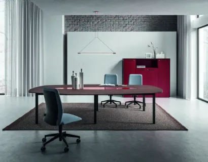 Scrivania operativa in melaminico con piano ovale Domino Evo di Walco