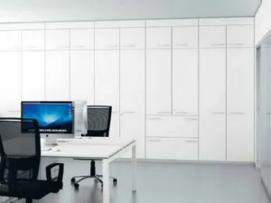 Armadio per ufficio in laccato bianco opaco Logica di Walco