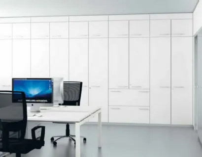 Armadio per ufficio in laccato bianco opaco Logica di Walco