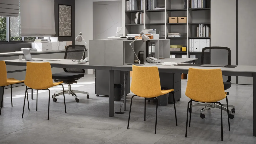 Sedia Ospiti in tessuto con gambe in metallo Sneek di Cinquanta3